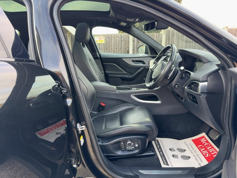 Jaguar 2.0 P300 R-SPORT SUV 5DR PETROL AWD AUTO SUNROOF HEATED SEATS SAT NAV BLUETOOTH DAB STEREO REAR CAMERA PARKING AIDS ONLY 59000 MILES FSH 6 SERVICES 72-74 Mitcham Road