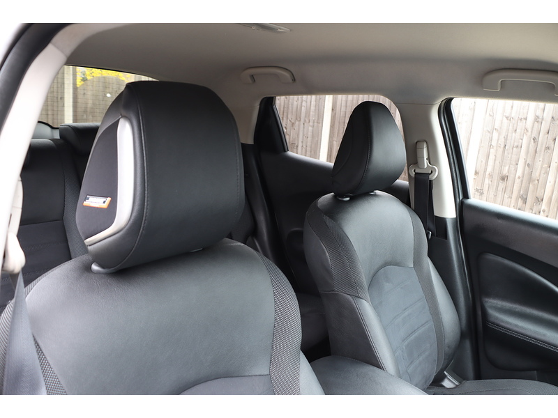 Nissan 1.6 BOSE PERSONAL EDITION SUV 5DR PETROL XTRON AUTO SAT NAV BLUETOOTH DAB STEREO CD PLAYER USB INPUT REAR CAMERA ONLY 33000 MILES SH NO ULEZ CHARGE 72-74 Mitcham Road