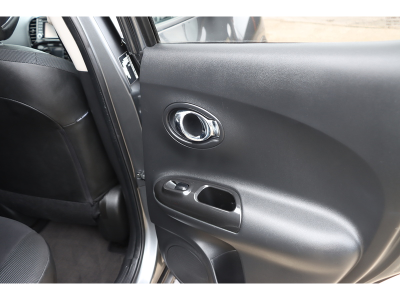 Nissan 1.6 BOSE PERSONAL EDITION SUV 5DR PETROL XTRON AUTO SAT NAV BLUETOOTH DAB STEREO CD PLAYER USB INPUT REAR CAMERA ONLY 33000 MILES SH NO ULEZ CHARGE 72-74 Mitcham Road