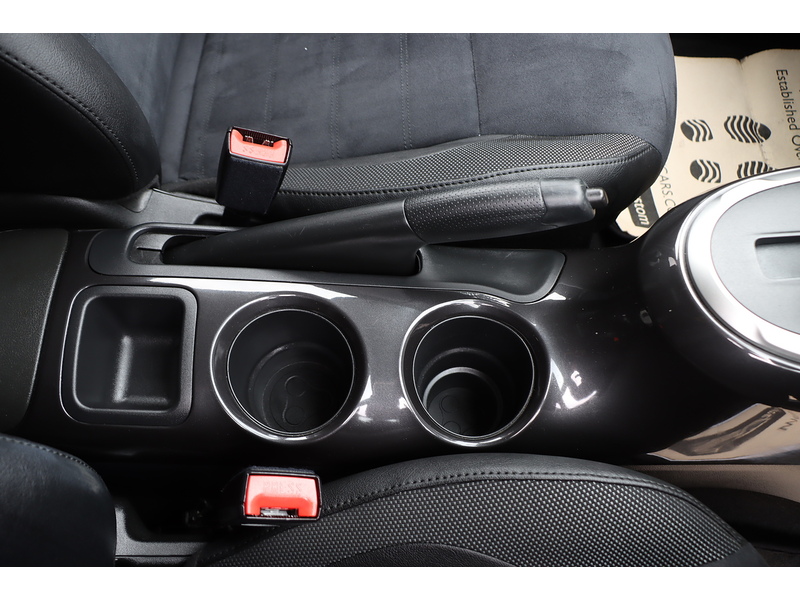 Nissan 1.6 BOSE PERSONAL EDITION SUV 5DR PETROL XTRON AUTO SAT NAV BLUETOOTH DAB STEREO CD PLAYER USB INPUT REAR CAMERA ONLY 33000 MILES SH NO ULEZ CHARGE 72-74 Mitcham Road