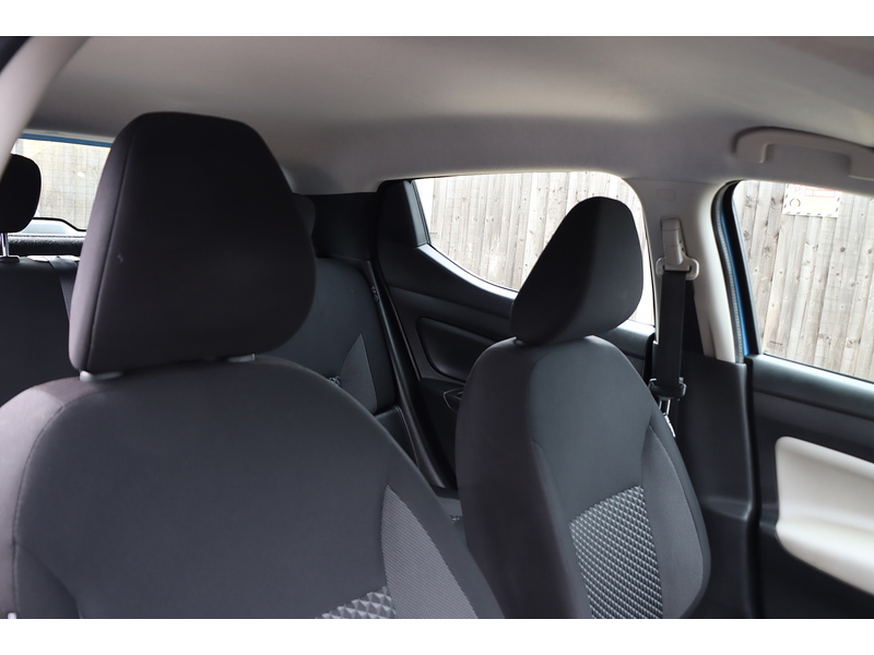 Nissan 1.0 IG ACENTA HATCHBACK 5DR PETROL MANUAL SATNAV BLUETOOTH DAB STEREO APPLE CARPLAY AIR CON PARKING AIDS JUST 2 OWNERS ONLY 52000 MILES FSH 6 SERVICES 72-74 Mitcham Road