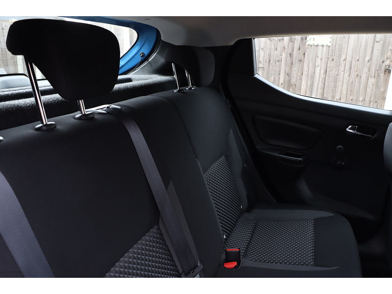 Nissan 1.0 IG ACENTA HATCHBACK 5DR PETROL MANUAL SATNAV BLUETOOTH DAB STEREO APPLE CARPLAY AIR CON PARKING AIDS JUST 2 OWNERS ONLY 52000 MILES FSH 6 SERVICES 72-74 Mitcham Road