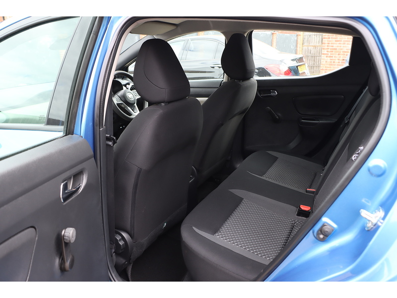 Nissan 1.0 IG ACENTA HATCHBACK 5DR PETROL MANUAL SATNAV BLUETOOTH DAB STEREO APPLE CARPLAY AIR CON PARKING AIDS JUST 2 OWNERS ONLY 52000 MILES FSH 6 SERVICES 72-74 Mitcham Road