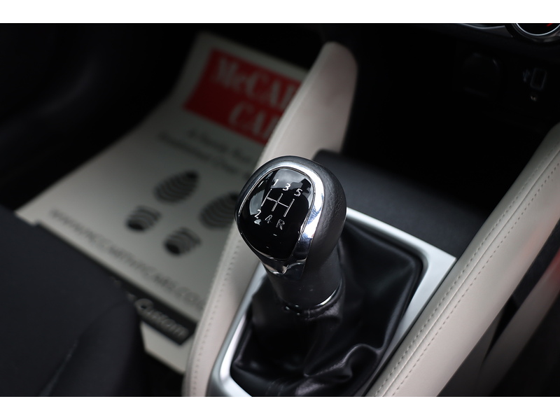 Nissan 1.0 IG ACENTA HATCHBACK 5DR PETROL MANUAL SATNAV BLUETOOTH DAB STEREO APPLE CARPLAY AIR CON PARKING AIDS JUST 2 OWNERS ONLY 52000 MILES FSH 6 SERVICES 72-74 Mitcham Road