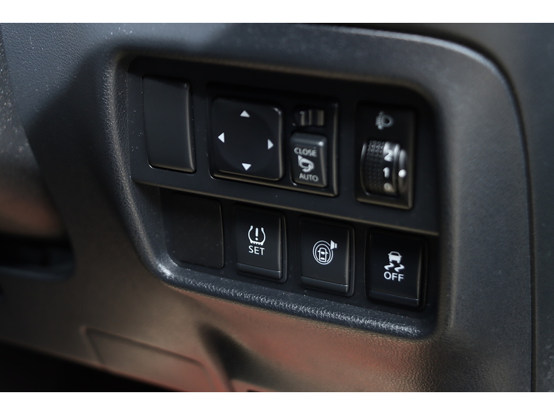 Nissan 1.6 TEKNA SUV 5DR PETROL XTRON AUTO HEATED SEATS SAT NAV BLUETOOTH DAB STEREO REAR & 360 CAMERA JUST 2 OWNERS ONLY 29000 MILES FSH NO ULEZ CHARGE 72-74 Mitcham Road