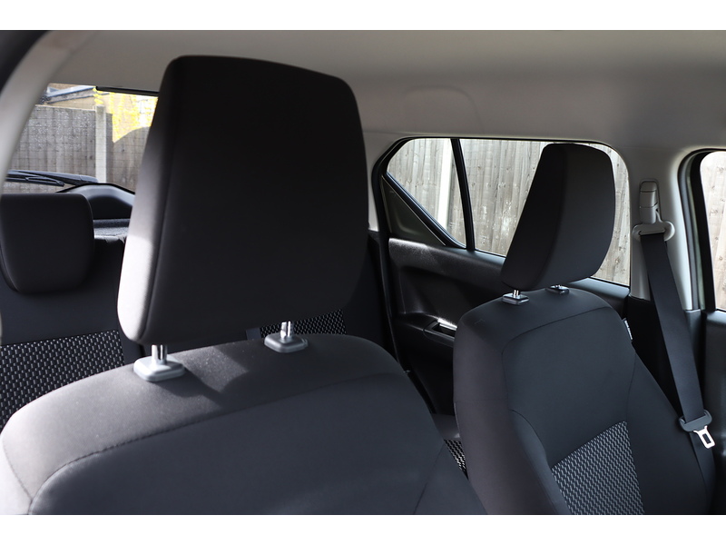 Suzuki 1.2 DUALJET MHEV SZ3 HATCHBACK 5DR PETROL HYBRID MANUAL BLUETOOTH DAB STEREO CD PLAYER USB INPUT 1 OWNER FROM NEW ONLY 19000 MILES SH NO ULEZ CHARGE 72-74 Mitcham Road