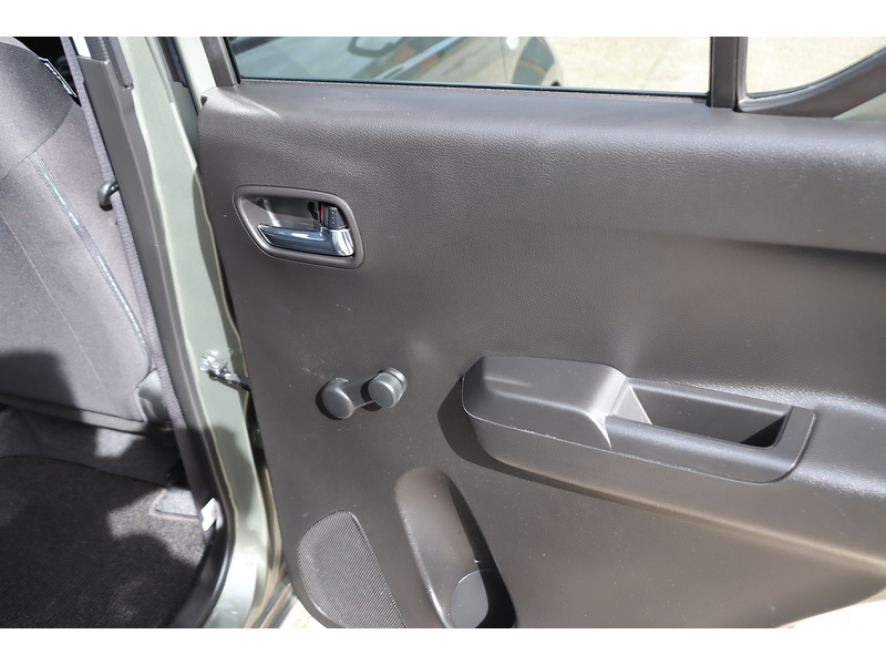 Suzuki 1.2 DUALJET MHEV SZ3 HATCHBACK 5DR PETROL HYBRID MANUAL BLUETOOTH DAB STEREO CD PLAYER USB INPUT 1 OWNER FROM NEW ONLY 19000 MILES SH NO ULEZ CHARGE 72-74 Mitcham Road