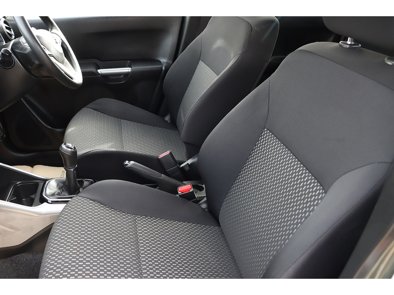 Suzuki 1.2 DUALJET MHEV SZ3 HATCHBACK 5DR PETROL HYBRID MANUAL BLUETOOTH DAB STEREO CD PLAYER USB INPUT 1 OWNER FROM NEW ONLY 19000 MILES SH NO ULEZ CHARGE 72-74 Mitcham Road