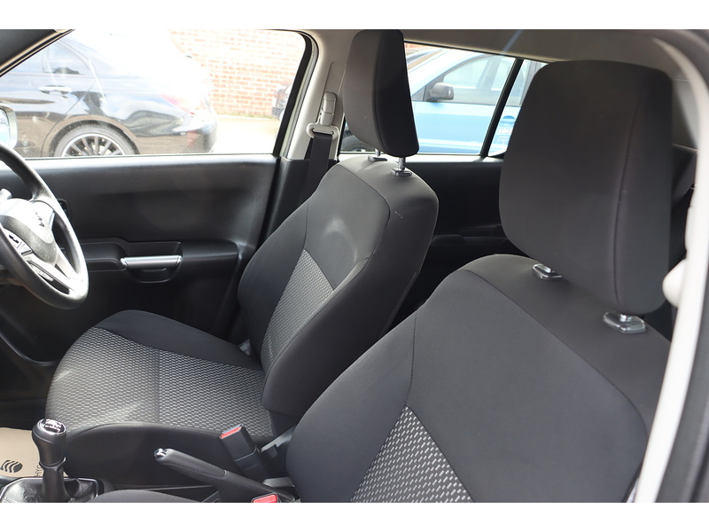 Suzuki 1.2 DUALJET MHEV SZ3 HATCHBACK 5DR PETROL HYBRID MANUAL BLUETOOTH DAB STEREO CD PLAYER USB INPUT 1 OWNER FROM NEW ONLY 19000 MILES SH NO ULEZ CHARGE 72-74 Mitcham Road