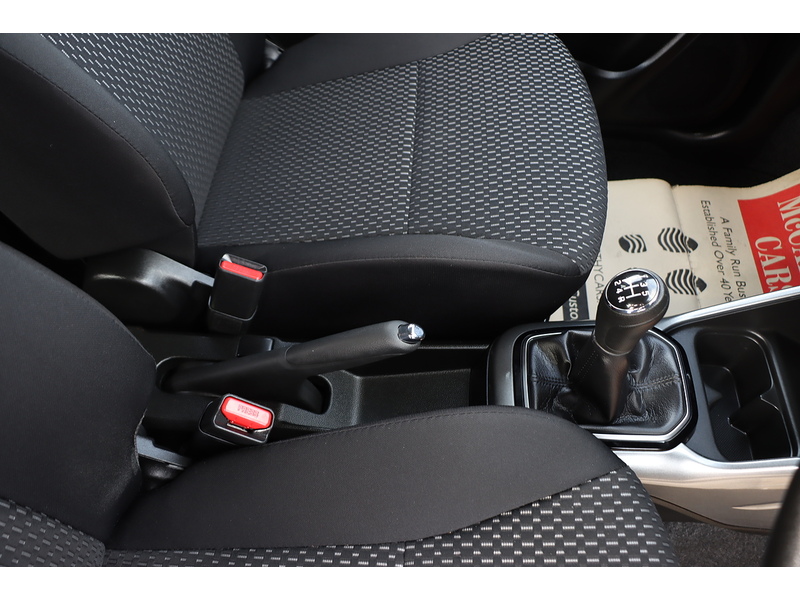 Suzuki 1.2 DUALJET MHEV SZ3 HATCHBACK 5DR PETROL HYBRID MANUAL BLUETOOTH DAB STEREO CD PLAYER USB INPUT 1 OWNER FROM NEW ONLY 19000 MILES SH NO ULEZ CHARGE 72-74 Mitcham Road