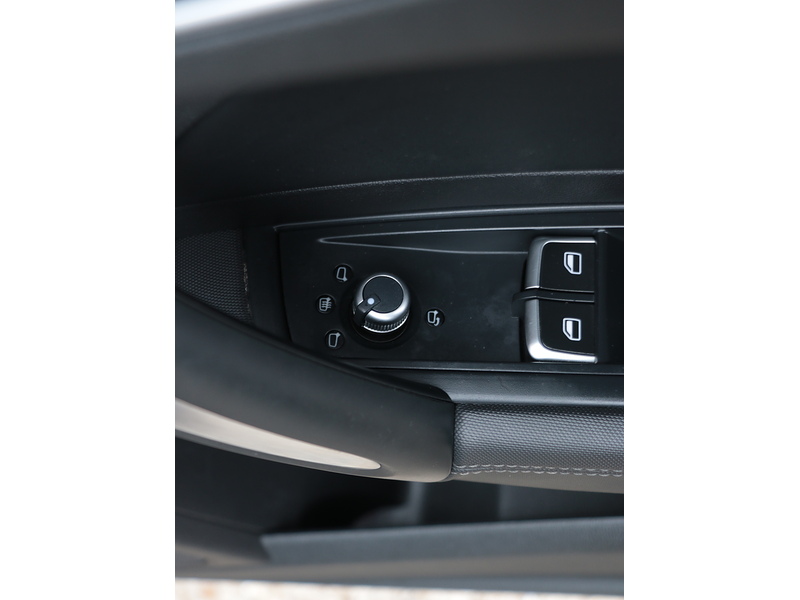 Audi 1.4 TFSI S LINE HATCHBACK PETROL MANUAL SUNROOF SAT NAV BLUETOOTH DAB STEREO PARKING AIDS SAME OWNER FOR 3 YEARS ONLY 56000 MILES SH JUST £35 ROAD TAX 72-74 Mitcham Road