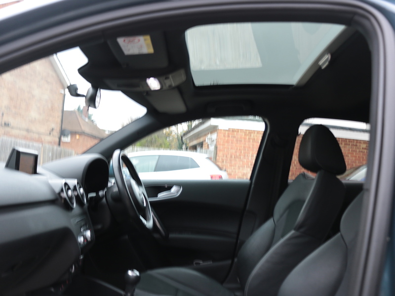 Audi 1.4 TFSI S LINE HATCHBACK PETROL MANUAL SUNROOF SAT NAV BLUETOOTH DAB STEREO PARKING AIDS SAME OWNER FOR 3 YEARS ONLY 56000 MILES SH JUST £35 ROAD TAX 72-74 Mitcham Road