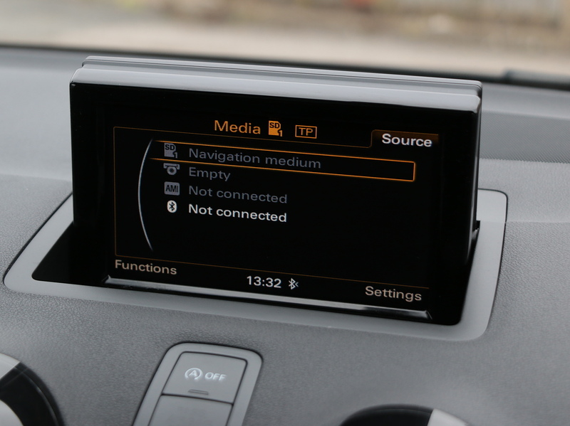 Audi 1.4 TFSI S LINE HATCHBACK PETROL MANUAL SUNROOF SAT NAV BLUETOOTH DAB STEREO PARKING AIDS SAME OWNER FOR 3 YEARS ONLY 56000 MILES SH JUST £35 ROAD TAX 72-74 Mitcham Road