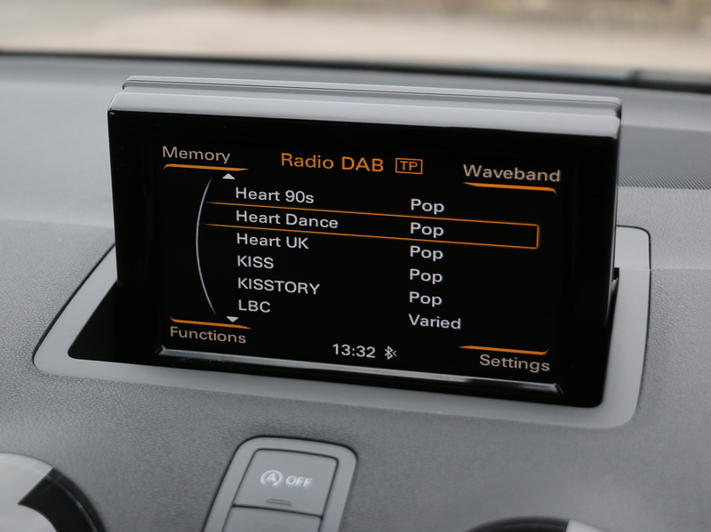 Audi 1.4 TFSI S LINE HATCHBACK PETROL MANUAL SUNROOF SAT NAV BLUETOOTH DAB STEREO PARKING AIDS SAME OWNER FOR 3 YEARS ONLY 56000 MILES SH JUST £35 ROAD TAX 72-74 Mitcham Road