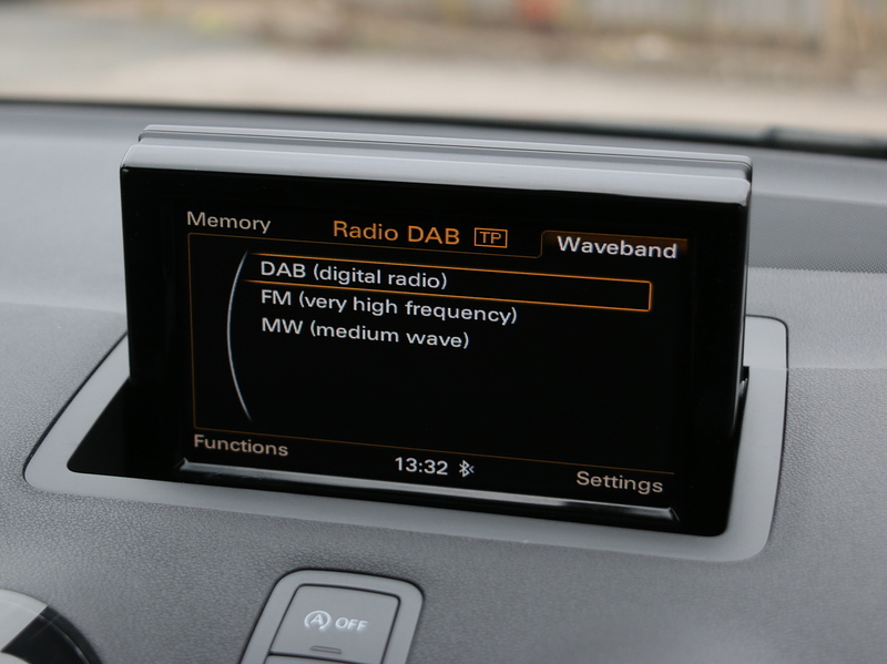 Audi 1.4 TFSI S LINE HATCHBACK PETROL MANUAL SUNROOF SAT NAV BLUETOOTH DAB STEREO PARKING AIDS SAME OWNER FOR 3 YEARS ONLY 56000 MILES SH JUST £35 ROAD TAX 72-74 Mitcham Road