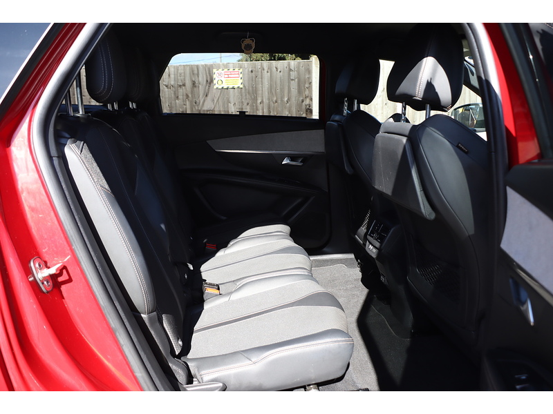 Peugeot 1.2 PURETECH GT SUV 5DR PETROL EAT AUTO 7 SEATER SAT NAV BLUETOOTH DAB STEREO APPLE CARPLAY REAR CAMERA PARKING AIDS JUST 1 OWNER ONLY 50000 MILES SH 72-74 Mitcham Road