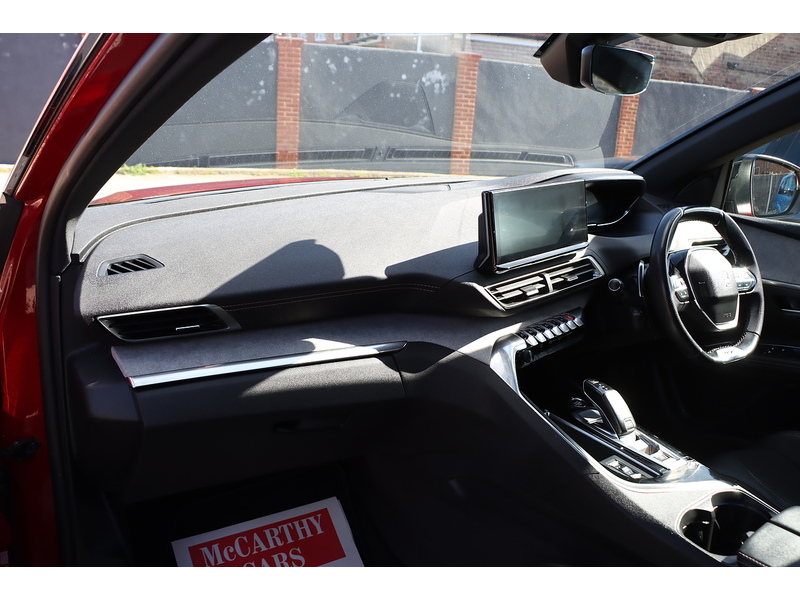 Peugeot 1.2 PURETECH GT SUV 5DR PETROL EAT AUTO 7 SEATER SAT NAV BLUETOOTH DAB STEREO APPLE CARPLAY REAR CAMERA PARKING AIDS JUST 1 OWNER ONLY 50000 MILES SH 72-74 Mitcham Road