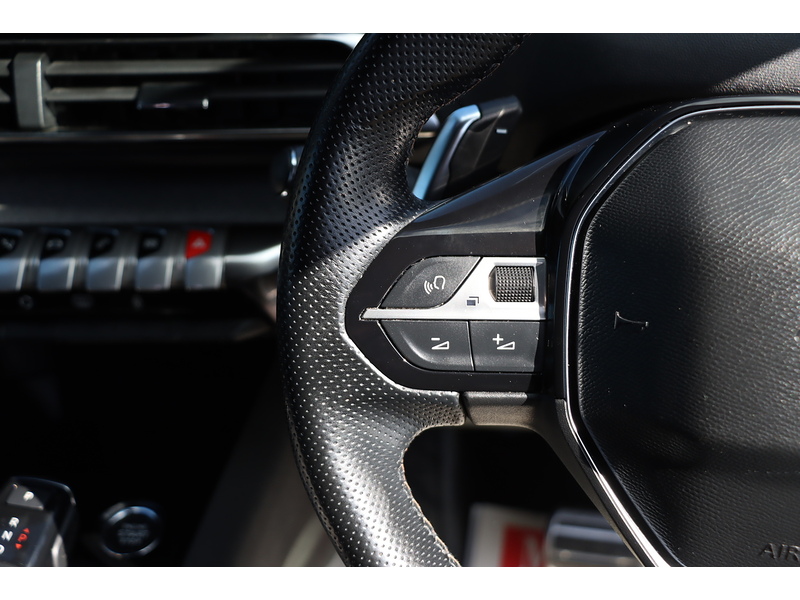 Peugeot 1.2 PURETECH GT SUV 5DR PETROL EAT AUTO 7 SEATER SAT NAV BLUETOOTH DAB STEREO APPLE CARPLAY REAR CAMERA PARKING AIDS JUST 1 OWNER ONLY 50000 MILES SH 72-74 Mitcham Road