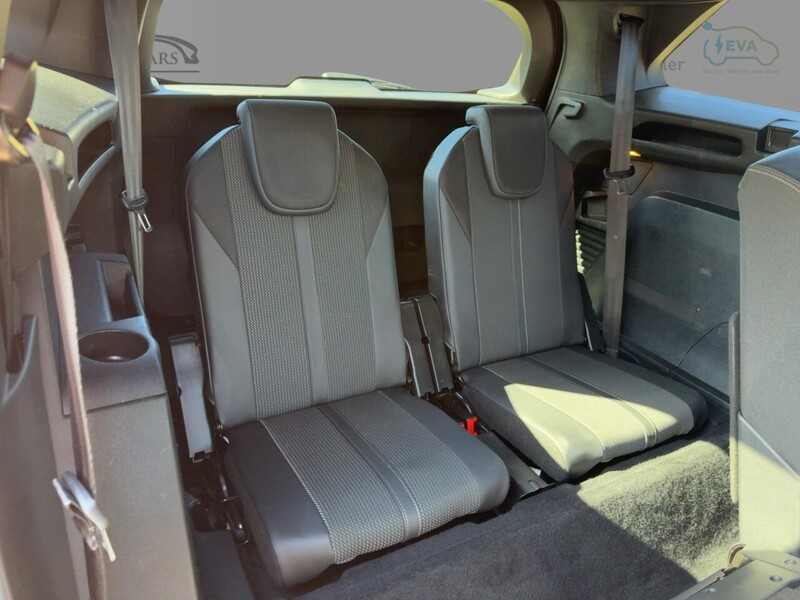 Peugeot 1.2 PURETECH GT SUV 5DR PETROL EAT AUTO 7 SEATER SAT NAV BLUETOOTH DAB STEREO APPLE CARPLAY REAR CAMERA PARKING AIDS JUST 1 OWNER ONLY 50000 MILES SH 72-74 Mitcham Road