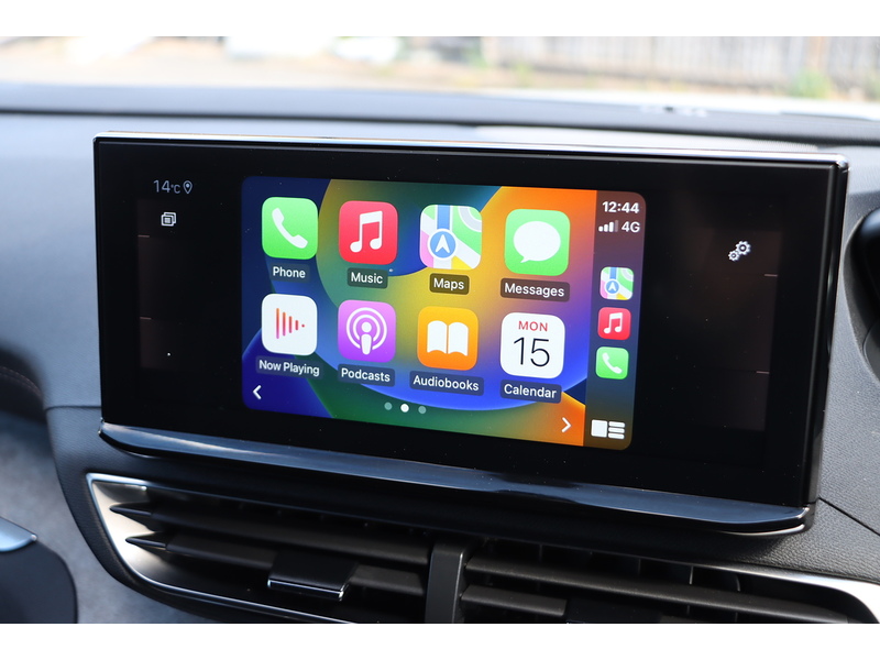 Peugeot 1.2 PURETECH GT SUV 5DR PETROL EAT AUTO 7 SEATER SAT NAV BLUETOOTH DAB STEREO APPLE CARPLAY REAR CAMERA PARKING AIDS JUST 1 OWNER ONLY 50000 MILES SH 72-74 Mitcham Road