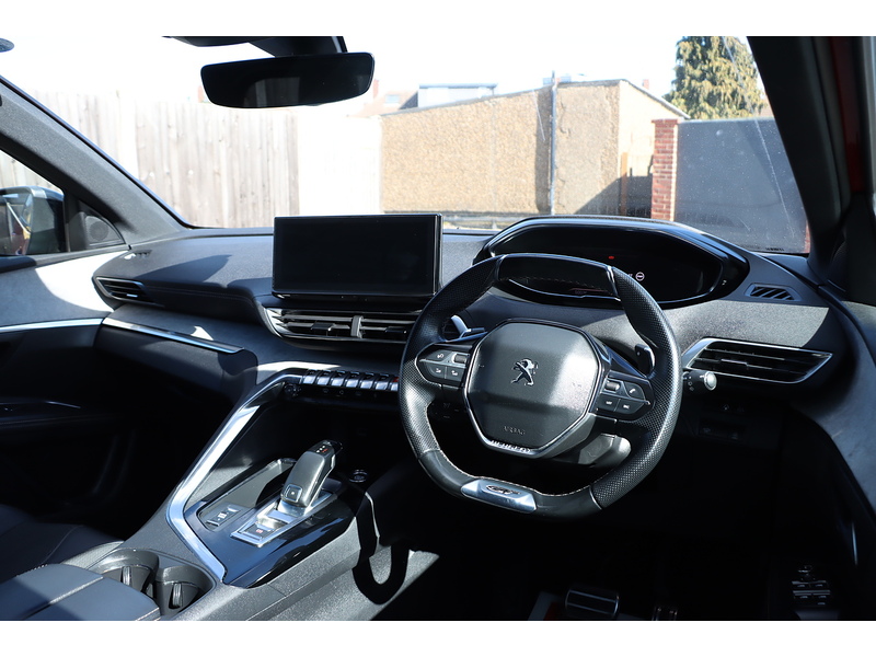 Peugeot 1.2 PURETECH GT SUV 5DR PETROL EAT AUTO 7 SEATER SAT NAV BLUETOOTH DAB STEREO APPLE CARPLAY REAR CAMERA PARKING AIDS JUST 1 OWNER ONLY 50000 MILES SH 72-74 Mitcham Road