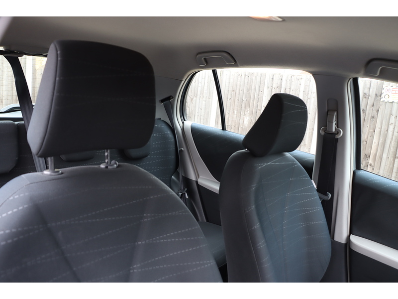 Toyota 1.3 TR HATCHBACK 5DR PETROL MULTIMODE AUTO STEREO CD PLAYER AIR CONDITIONING JUST 2 OWNERS SAME OWNER FOR 8 YEARS ONLY 94000 MILES SH NO ULEZ CHARGE 72-74 Mitcham Road