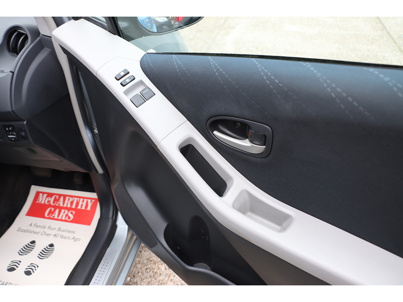 Toyota 1.3 TR HATCHBACK 5DR PETROL MULTIMODE AUTO STEREO CD PLAYER AIR CONDITIONING JUST 2 OWNERS SAME OWNER FOR 8 YEARS ONLY 94000 MILES SH NO ULEZ CHARGE 72-74 Mitcham Road