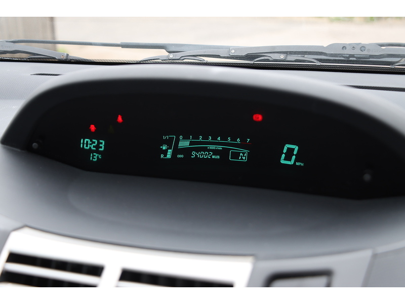 Toyota 1.3 TR HATCHBACK 5DR PETROL MULTIMODE AUTO STEREO CD PLAYER AIR CONDITIONING JUST 2 OWNERS SAME OWNER FOR 8 YEARS ONLY 94000 MILES SH NO ULEZ CHARGE 72-74 Mitcham Road