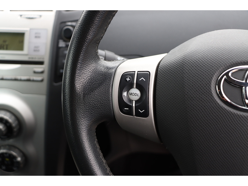 Toyota 1.3 TR HATCHBACK 5DR PETROL MULTIMODE AUTO STEREO CD PLAYER AIR CONDITIONING JUST 2 OWNERS SAME OWNER FOR 8 YEARS ONLY 94000 MILES SH NO ULEZ CHARGE 72-74 Mitcham Road