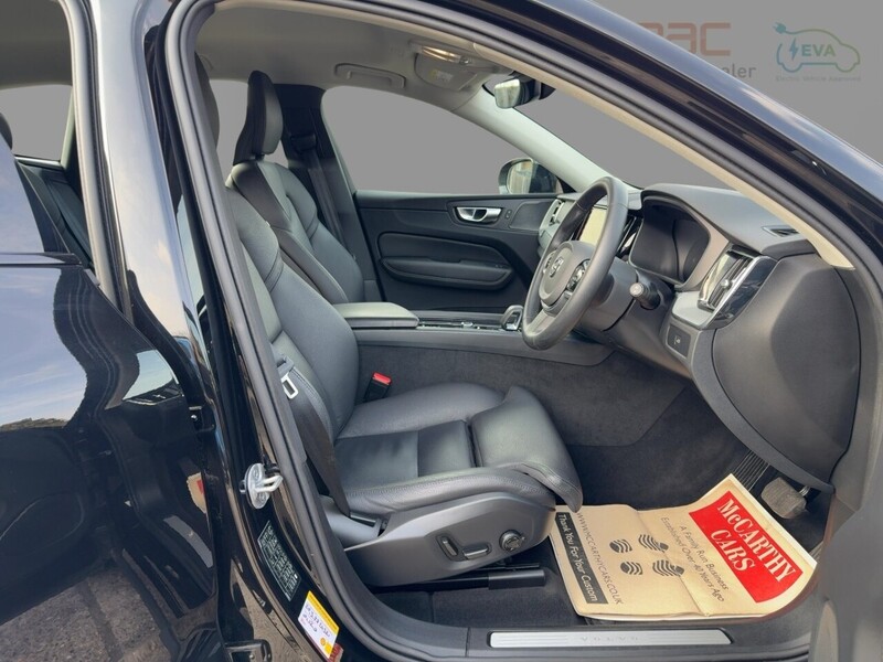 Volvo 2.0 B5 MHEV PLUS SUV 5DR PETROL HYBRID AWD AUTO HEATED SEATS SAT NAV BLUETOOTH APPLE CARPLAY REAR & 360 CAM PARKING AIDS JUST 1 OWNER 14000 MILES FSH 72-74 Mitcham Road