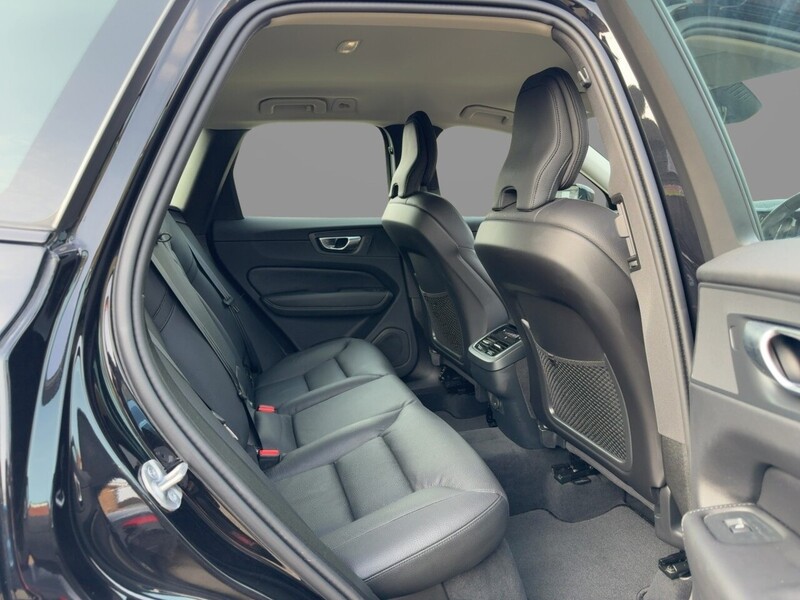 Volvo 2.0 B5 MHEV PLUS SUV 5DR PETROL HYBRID AWD AUTO HEATED SEATS SAT NAV BLUETOOTH APPLE CARPLAY REAR & 360 CAM PARKING AIDS JUST 1 OWNER 14000 MILES FSH 72-74 Mitcham Road