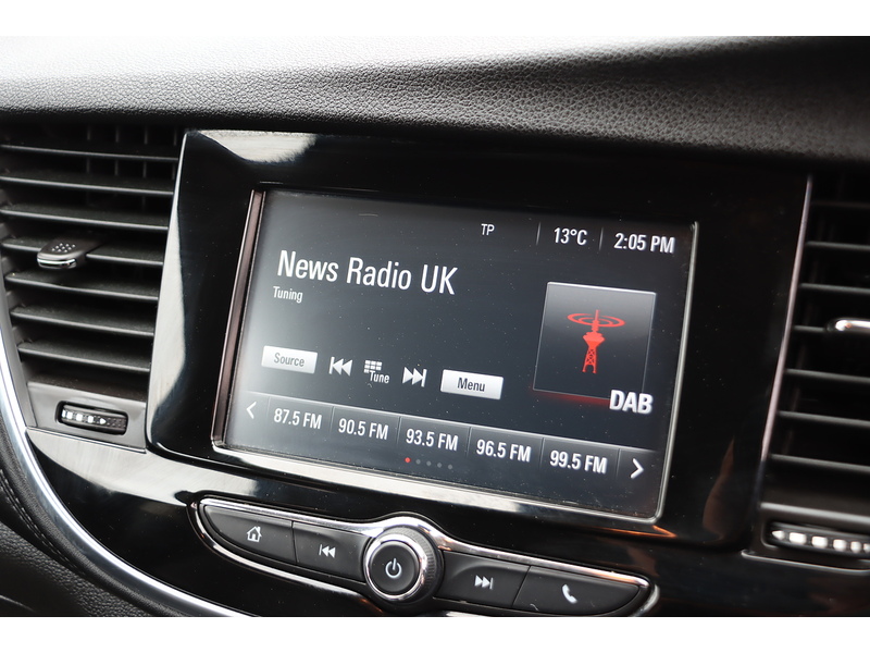 Vauxhall 1.4I TURBO ELITE SUV 5DR PETROL AUTO HEATED SEATS SATNAV BLUETOOTH DAB STEREO APPLE CARPLAY PARKING AIDS JUST 2 OWNERS ONLY 48000 MILES FSH 8 SERVICES 72-74 Mitcham Road