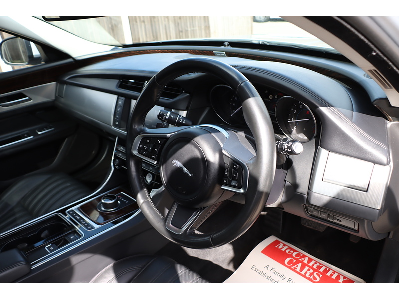 Jaguar 2.0I PORTFOLIO SPORTBRAKE 5DR PETROL AUTO HEATED SEATS SAT NAV BLUETOOTH DAB STEREO REAR CAMERA PARKING AIDS JUST 1 OWNER FROM NEW ONLY 62000 MILES SH 72-74 Mitcham Road