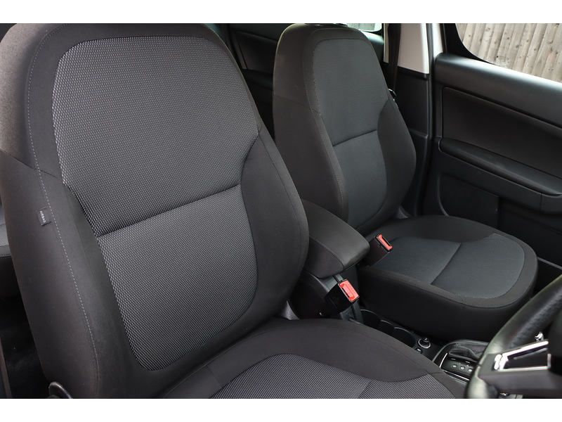 Skoda 1.2 TSI SE OUTDOOR 5DR PETROL DSG AUTO BLUETOOTH WITH MUSIC STREAMING STEREO PARKING AIDS JUST 2 OWNERS ONLY 78000 MILES FSH 7 SERVICES NO ULEZ CHARGE 72-74 Mitcham Road