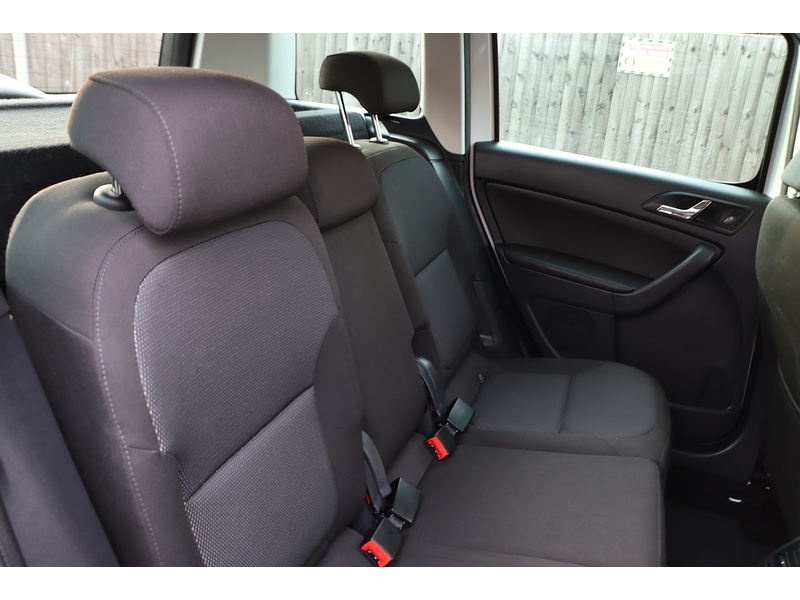 Skoda 1.2 TSI SE OUTDOOR 5DR PETROL DSG AUTO BLUETOOTH WITH MUSIC STREAMING STEREO PARKING AIDS JUST 2 OWNERS ONLY 78000 MILES FSH 7 SERVICES NO ULEZ CHARGE 72-74 Mitcham Road