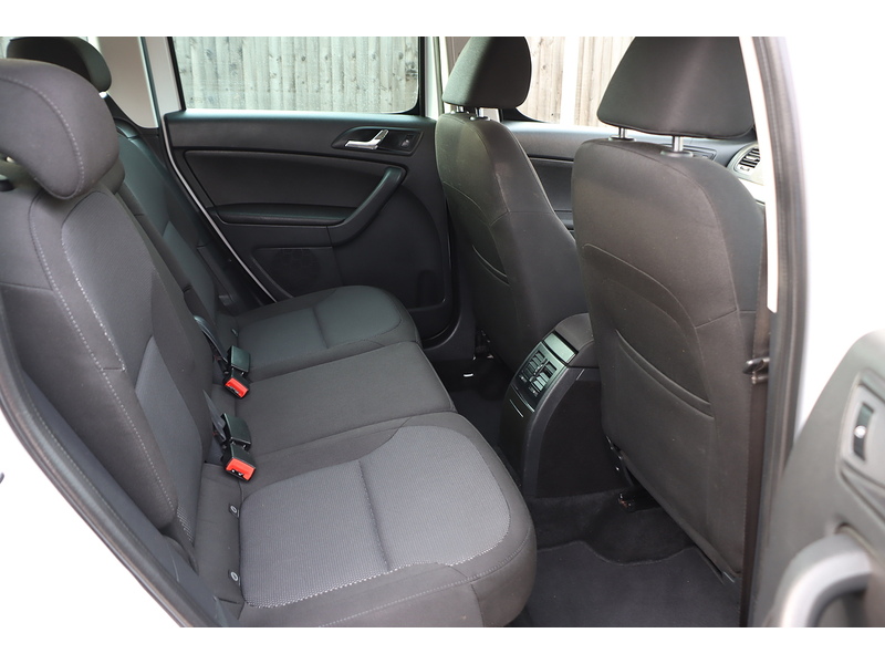 Skoda 1.2 TSI SE OUTDOOR 5DR PETROL DSG AUTO BLUETOOTH WITH MUSIC STREAMING STEREO PARKING AIDS JUST 2 OWNERS ONLY 78000 MILES FSH 7 SERVICES NO ULEZ CHARGE 72-74 Mitcham Road