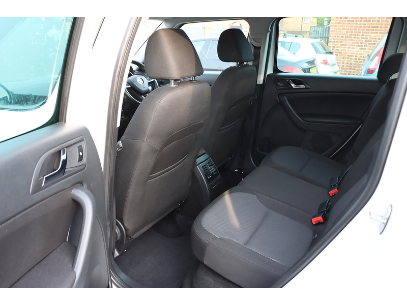 Skoda 1.2 TSI SE OUTDOOR 5DR PETROL DSG AUTO BLUETOOTH WITH MUSIC STREAMING STEREO PARKING AIDS JUST 2 OWNERS ONLY 78000 MILES FSH 7 SERVICES NO ULEZ CHARGE 72-74 Mitcham Road