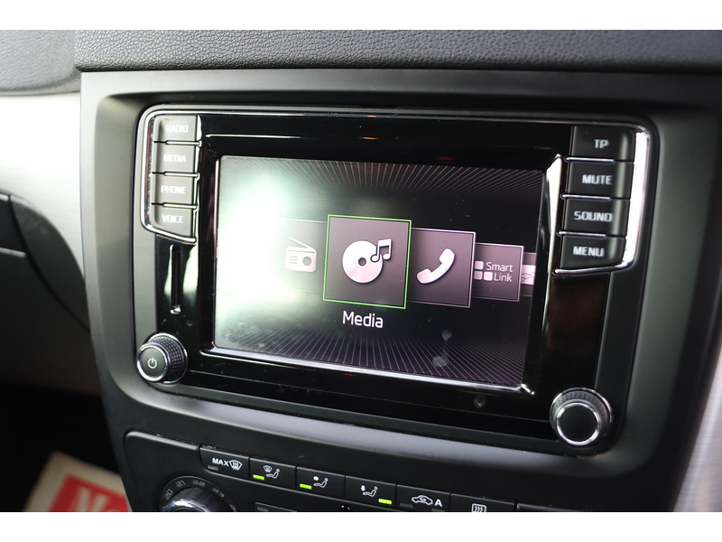 Skoda 1.2 TSI SE OUTDOOR 5DR PETROL DSG AUTO BLUETOOTH WITH MUSIC STREAMING STEREO PARKING AIDS JUST 2 OWNERS ONLY 78000 MILES FSH 7 SERVICES NO ULEZ CHARGE 72-74 Mitcham Road