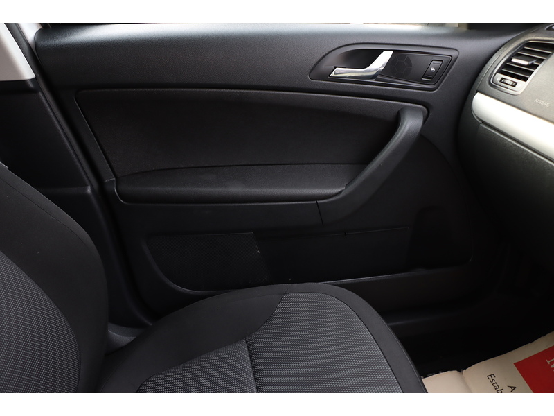 Skoda 1.2 TSI SE OUTDOOR 5DR PETROL DSG AUTO BLUETOOTH WITH MUSIC STREAMING STEREO PARKING AIDS JUST 2 OWNERS ONLY 78000 MILES FSH 7 SERVICES NO ULEZ CHARGE 72-74 Mitcham Road