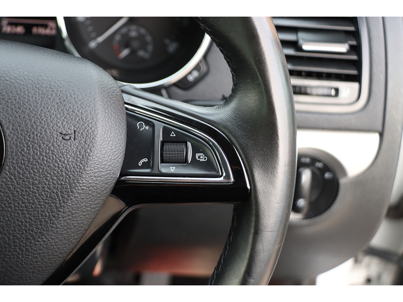 Skoda 1.2 TSI SE OUTDOOR 5DR PETROL DSG AUTO BLUETOOTH WITH MUSIC STREAMING STEREO PARKING AIDS JUST 2 OWNERS ONLY 78000 MILES FSH 7 SERVICES NO ULEZ CHARGE 72-74 Mitcham Road