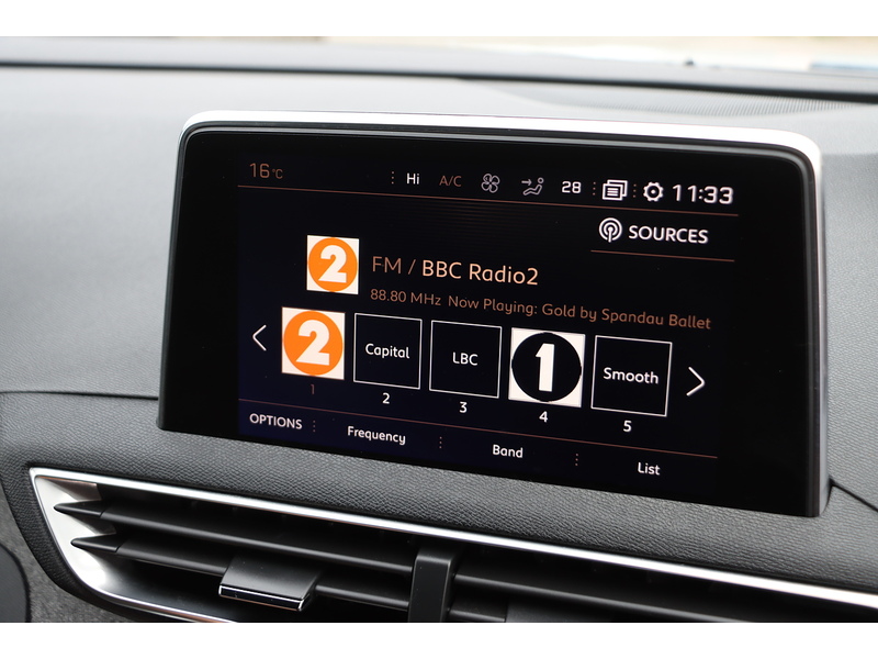 Peugeot 1.2 PURETECH GT LINE SUV 5DR PETROL MANUAL SATNAV BLUETOOTH DAB RADIO APPLE CARPLAY REAR CAMERA PARKING AIDS 64000 MILES FSH 8 SERVICES NO ULEZ CHARGE 72-74 Mitcham Road