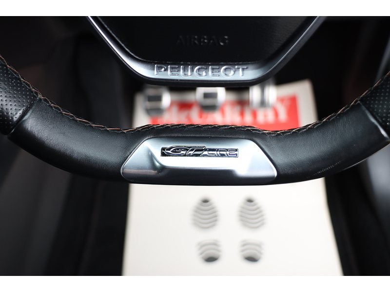 Peugeot 1.2 PURETECH GT LINE SUV 5DR PETROL MANUAL SATNAV BLUETOOTH DAB RADIO APPLE CARPLAY REAR CAMERA PARKING AIDS 64000 MILES FSH 8 SERVICES NO ULEZ CHARGE 72-74 Mitcham Road