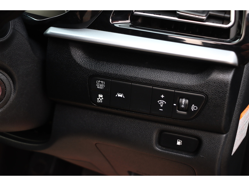 Kia 1.6 GDI 2 SUV 5DR PETROL HYBRID DCT AUTO SATNAV BLUETOOTH DAB RADIO APPLE CARPLAY REAR CAMERA PARKING AIDS JUST 2 OWNERS 69000 MILES SH NO ULEZ CHARGE 72-74 Mitcham Road