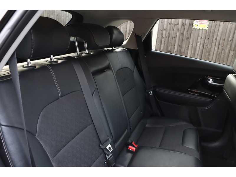 Kia 1.6 GDI 2 SUV 5DR PETROL HYBRID DCT AUTO SATNAV BLUETOOTH DAB RADIO APPLE CARPLAY REAR CAMERA PARKING AIDS JUST 2 OWNERS 69000 MILES SH NO ULEZ CHARGE 72-74 Mitcham Road