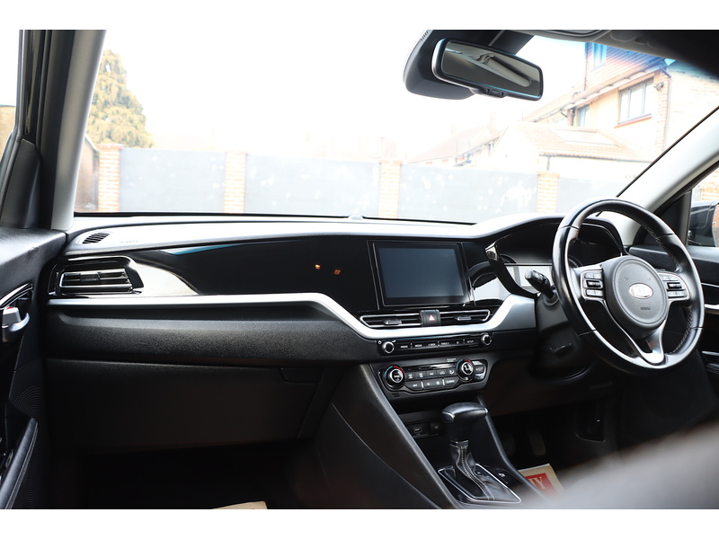 Kia 1.6 GDI 2 SUV 5DR PETROL HYBRID DCT AUTO SATNAV BLUETOOTH DAB RADIO APPLE CARPLAY REAR CAMERA PARKING AIDS JUST 2 OWNERS 69000 MILES SH NO ULEZ CHARGE 72-74 Mitcham Road