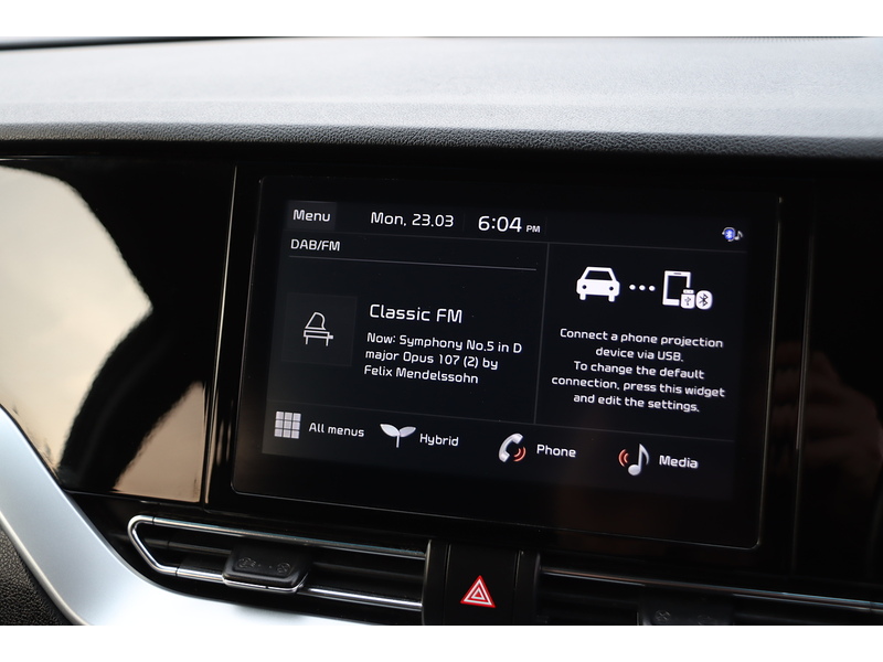 Kia 1.6 GDI 2 SUV 5DR PETROL HYBRID DCT AUTO SATNAV BLUETOOTH DAB RADIO APPLE CARPLAY REAR CAMERA PARKING AIDS JUST 2 OWNERS 69000 MILES SH NO ULEZ CHARGE 72-74 Mitcham Road