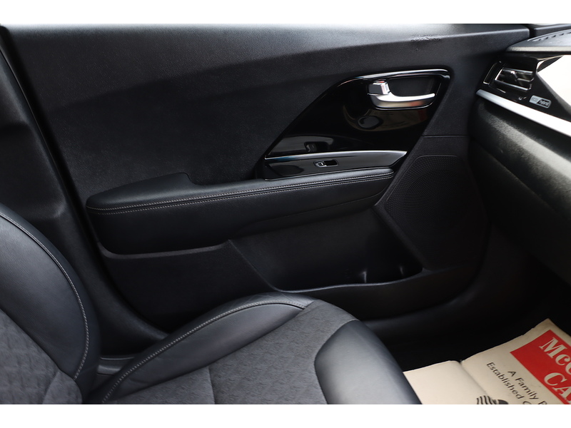 Kia 1.6 GDI 2 SUV 5DR PETROL HYBRID DCT AUTO SATNAV BLUETOOTH DAB RADIO APPLE CARPLAY REAR CAMERA PARKING AIDS JUST 2 OWNERS 69000 MILES SH NO ULEZ CHARGE 72-74 Mitcham Road