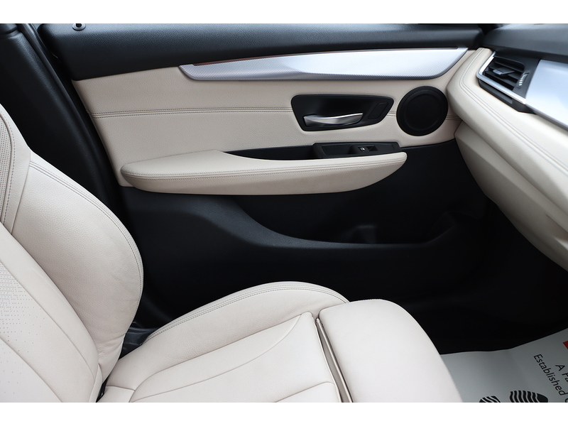 BMW 218I 1.5 M SPORT MPV 5DR PETROL MANUAL 7 SEATER SATNAV BLUETOOTH DAB STEREO CD PLAYER PARKING AIDS JUST 2 OWNERS SAME OWNER FOR 9 YEARS 66000 MILES SH 72-74 Mitcham Road