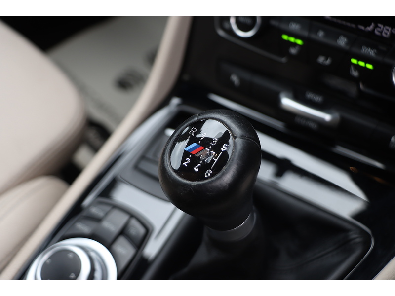 BMW 218I 1.5 M SPORT MPV 5DR PETROL MANUAL 7 SEATER SATNAV BLUETOOTH DAB STEREO CD PLAYER PARKING AIDS JUST 2 OWNERS SAME OWNER FOR 9 YEARS 66000 MILES SH 72-74 Mitcham Road