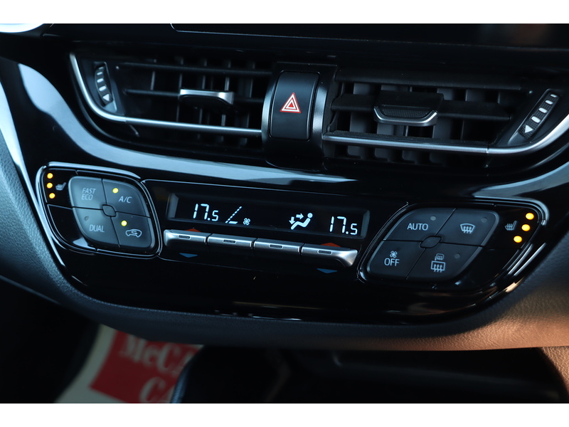 Toyota 1.8 VVT-H DYNAMIC SUV 5DR PETROL HYBRID CVT AUTO HEATED SEATS SAT NAV BLUETOOTH DAB STEREO REAR CAMERA PARKING AIDS JUST 2 OWNERS ONLY 76000 MILES SH 72-74 Mitcham Road